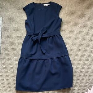Elegant Navy Blue Sleeveless Dress
